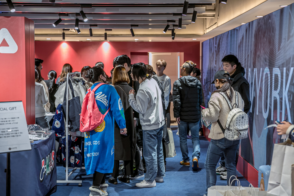 F-MAS
팝업스토어