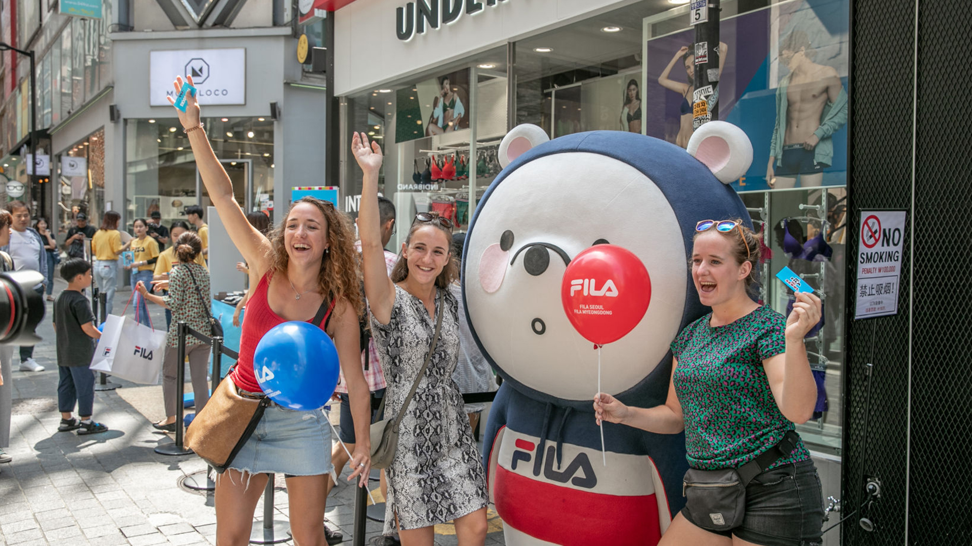 명동 매장
오픈 이벤트